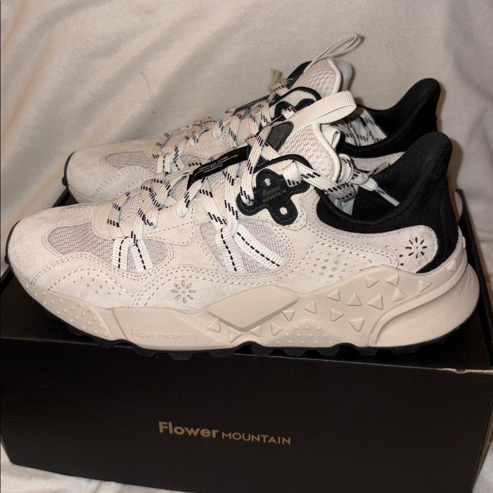 NWT Flower Mountain TIGER HILL UNI Suede and technical fabric sneakers - Beige - Picture 12 of 15